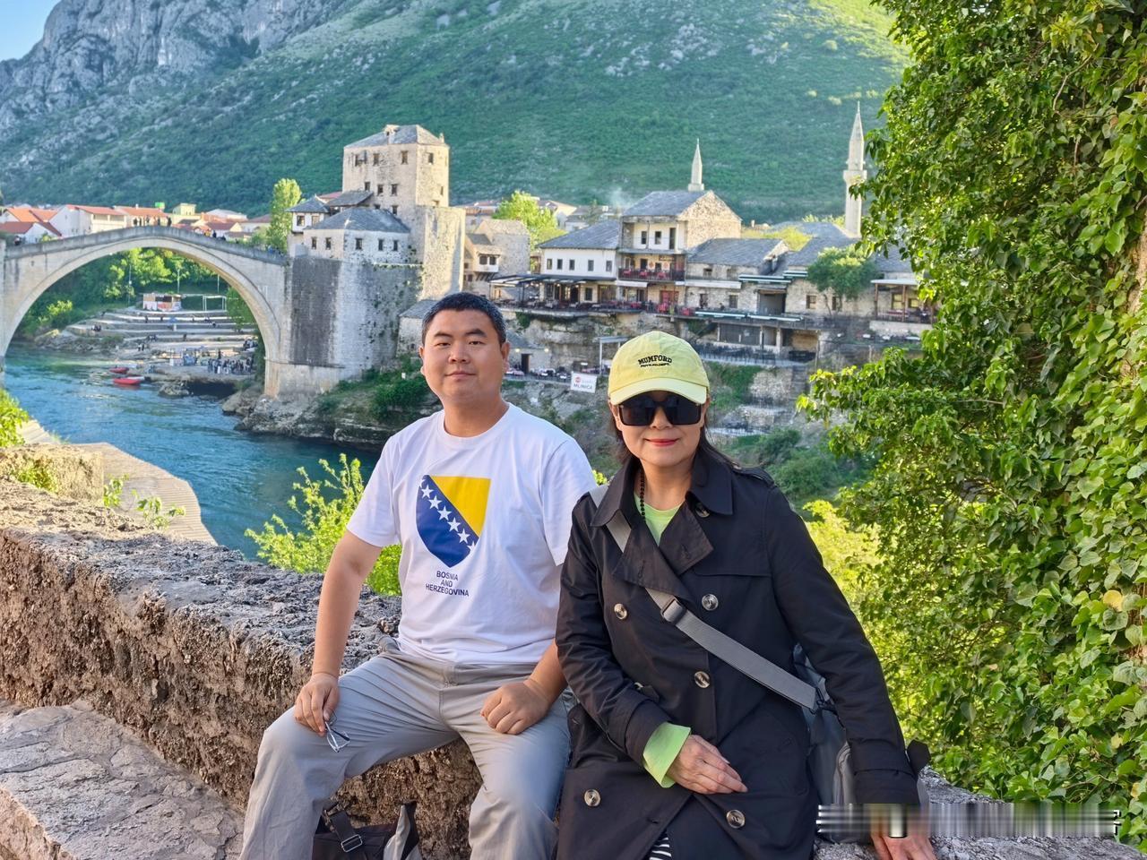 从欧洲旅游回来，有人给我留言道：“一个人浪有啥意思，身边必须带个女朋友才美滋滋的