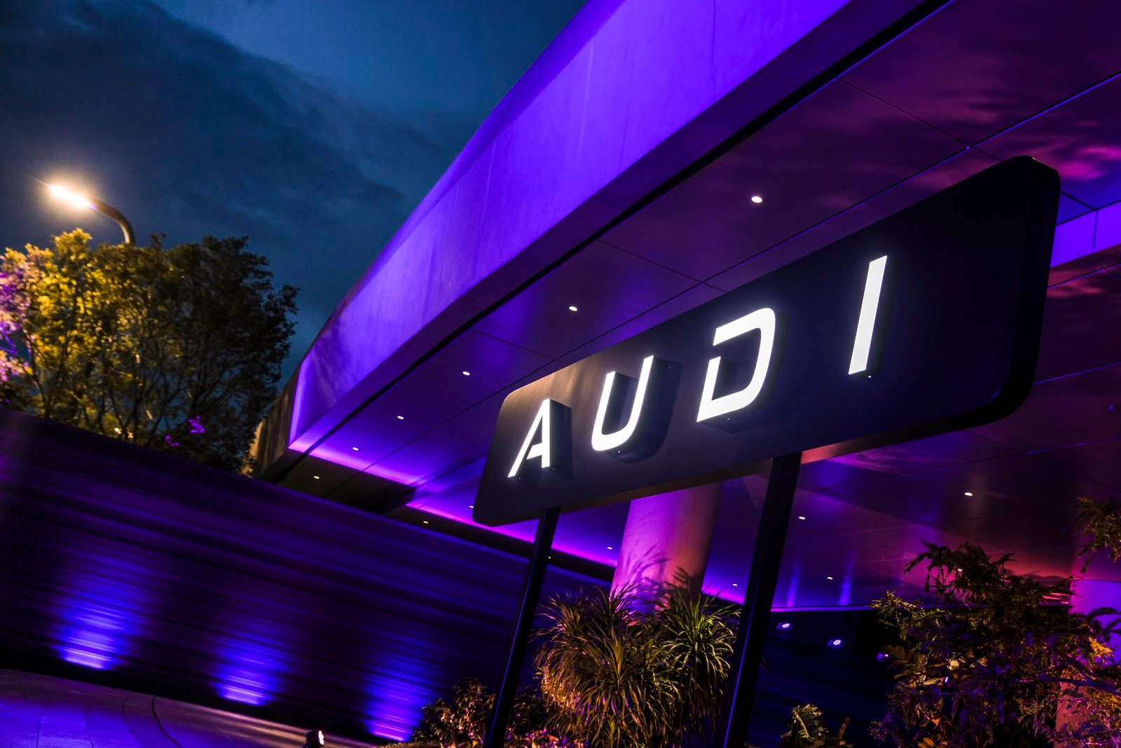 想通了！和建友们约户外徒步，爬山，还是要有辆车。做了很多功课，也和大家分享下..