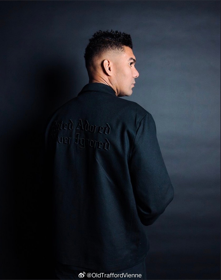 曼联夹克🚨 📸 HATED. ADORED. NEVER IGNORED ?