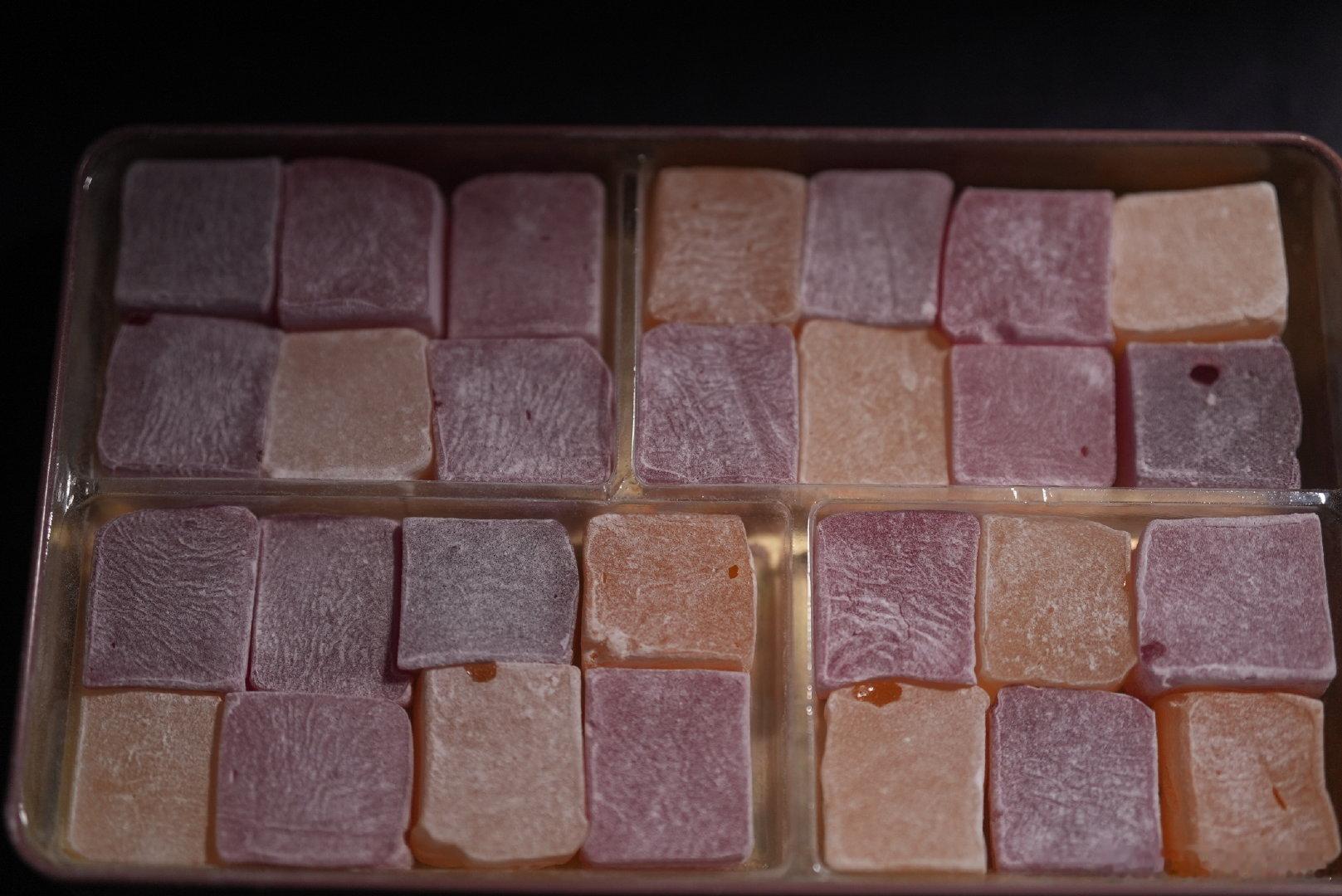 西洋历史文化鱼缸 和原版的土耳其软糖相比，这种国产减糖的版本更百吃不厌。 