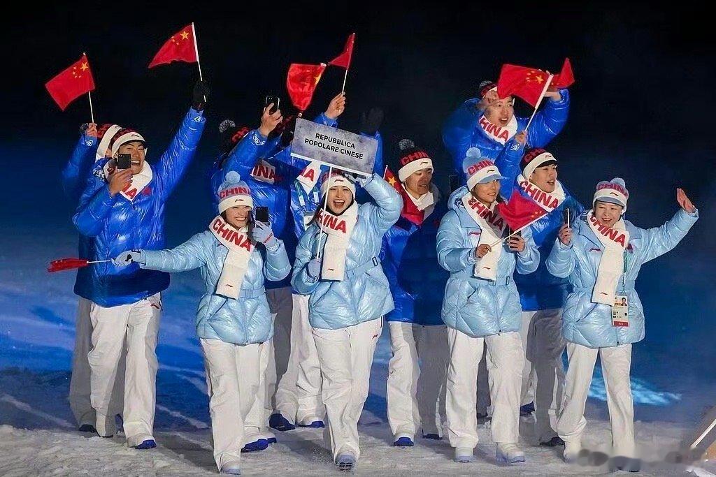 冬奥会限定米兰时装周这届冬奥穿搭太可了 