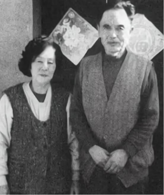 1959年，志愿军一排长为爱情放弃国籍，留居朝鲜22年。1981年重返故土时，他