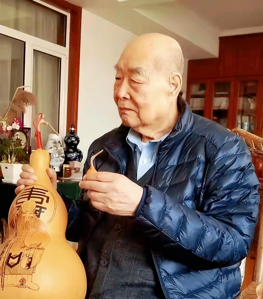 102岁开国少将王扶之：唯一健在的开国将帅，一生铁血守家国！
 


从12岁扛