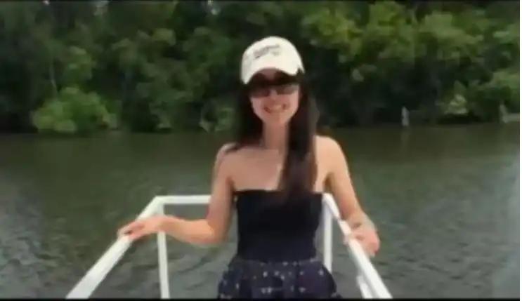 一位华裔美企高管被限制离境，外交部火力全开回应！背后到底藏了啥“刑事大瓜”？
