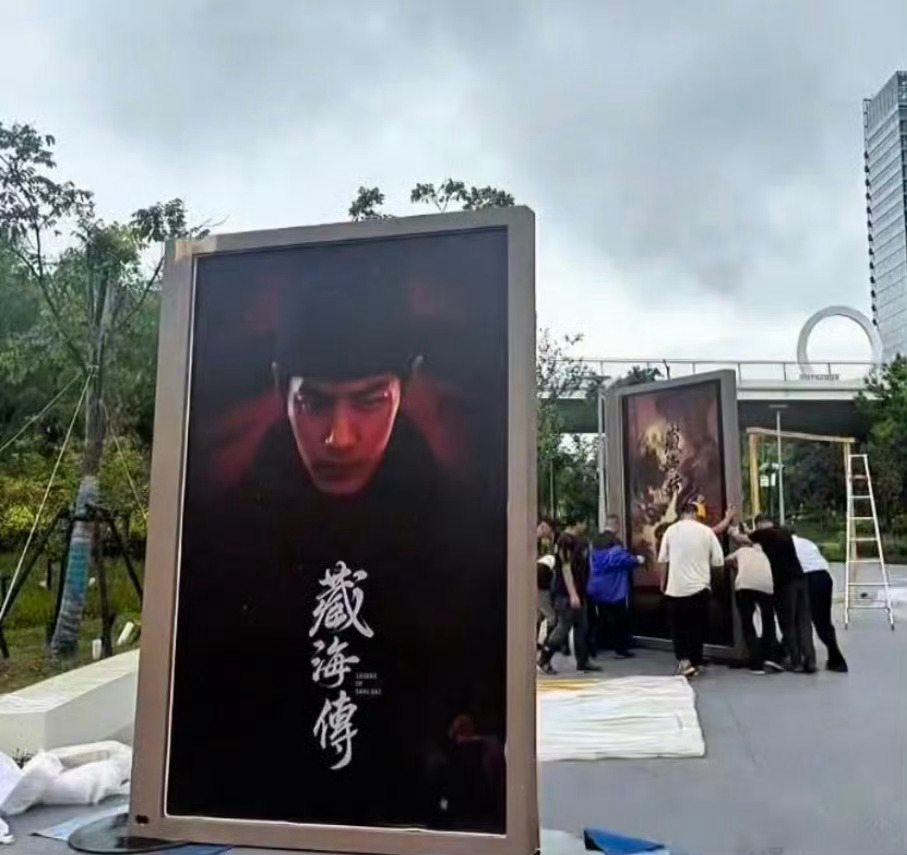 肖战白玉兰VCR太完美了，有演技有气质又帅气， 好俊美，口播台词好专业，白玉兰外