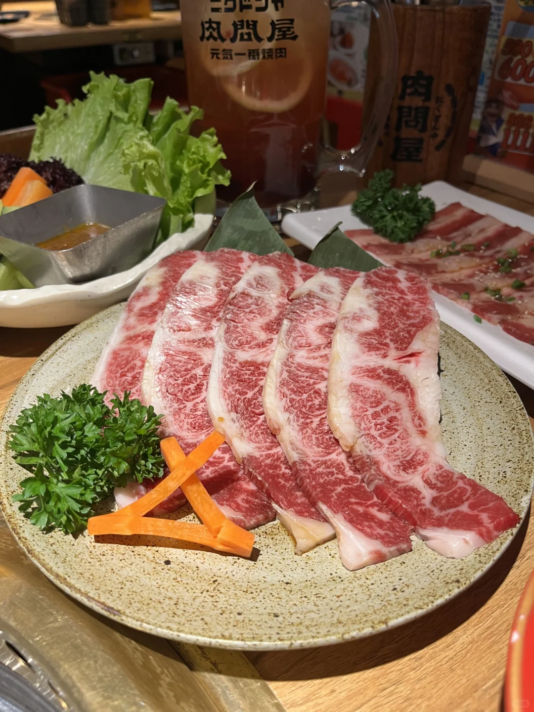 进门的那一刻起，嘴巴、眼睛就没停过……