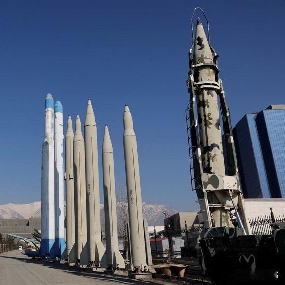 据《华尔街日报》报道，美国在对伊朗发动任何潜在打击之前，需要加强整个中东地区的防