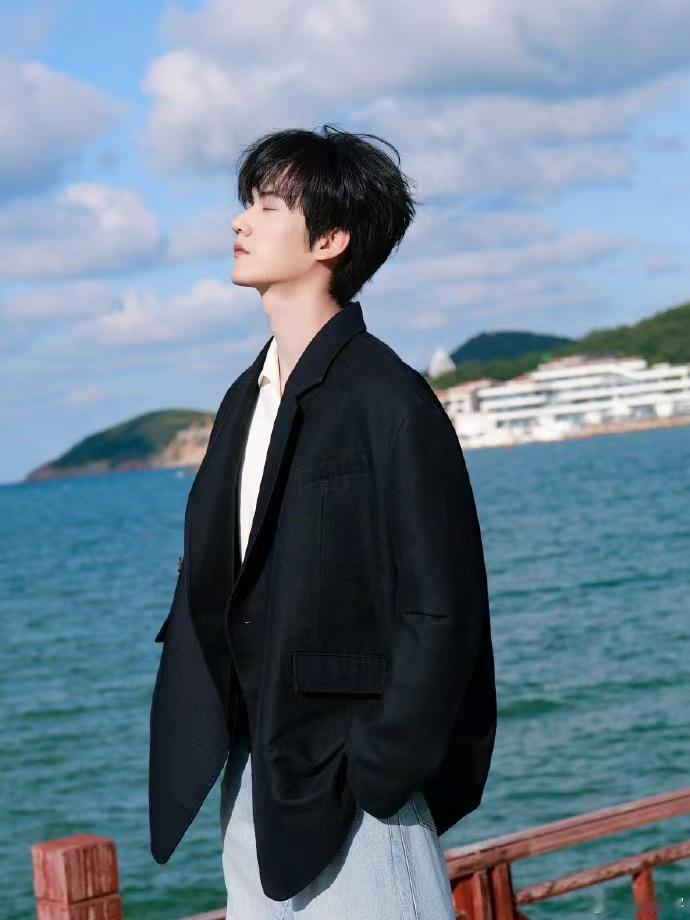 周柯宇金吾不禁官宣开机照 ​​​​周柯宇金吾不禁张行简开机照 周柯宇金吾不禁官宣