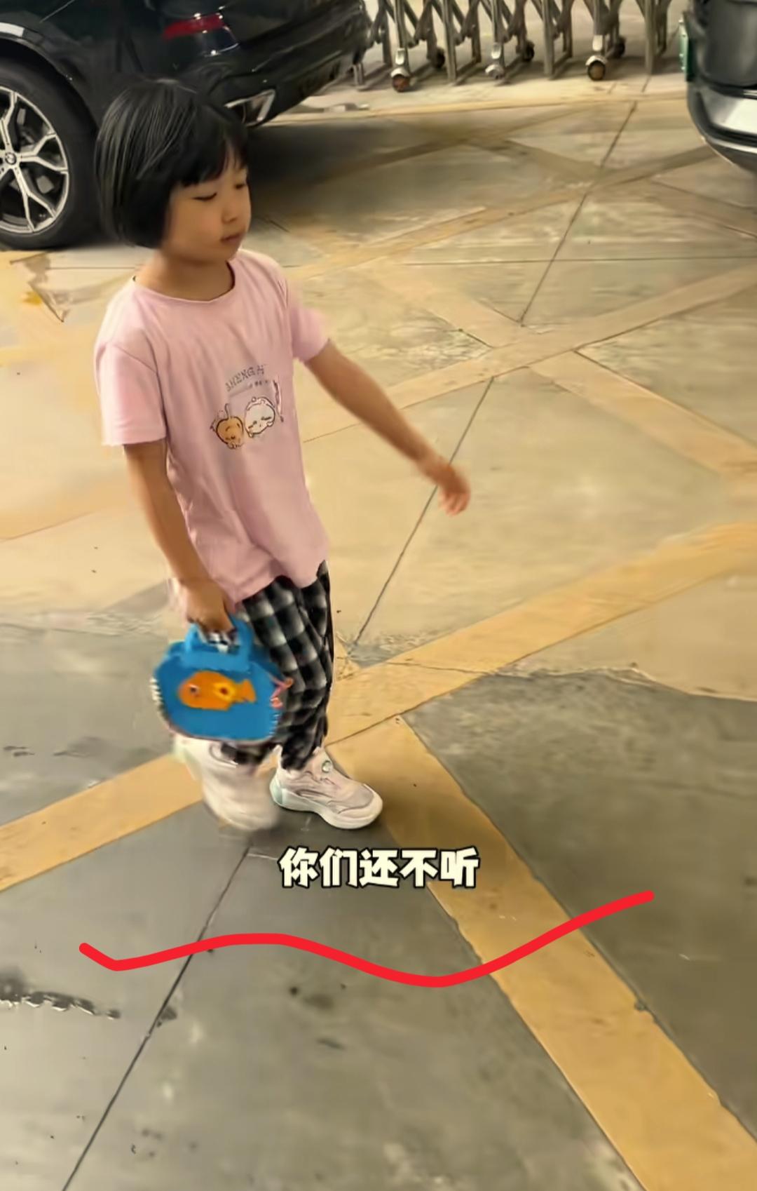 我开始有点理解大超的处境了
天赐爸爸这么大年纪的老人，谁能忍心不管啊？
不仅是因