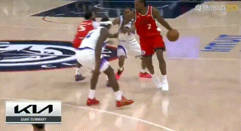 来！欣赏下小卡的末节20分。
图1-2：先是来4个三分，其中3分是连续的（快船6