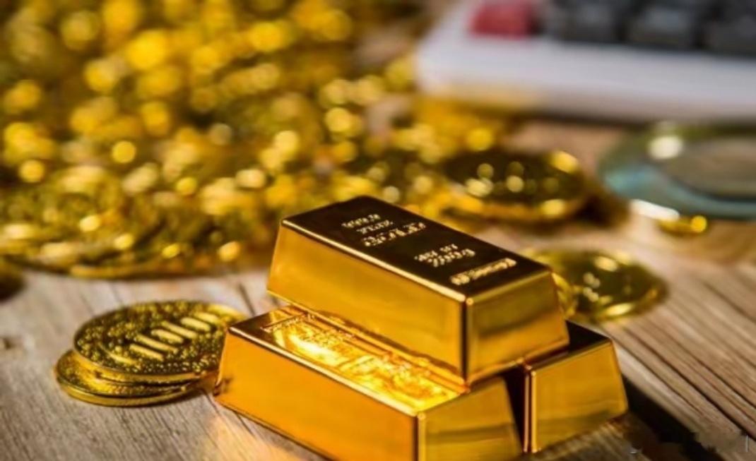 2月1日早6点黄金最新消息来啦！今天周末国内黄金休市，价格跟昨天一样，现在是10