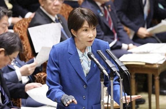 高市早苗捅了马蜂窝，美国报告直接掀桌子：日本，你别装了

高市早苗去年10月在自