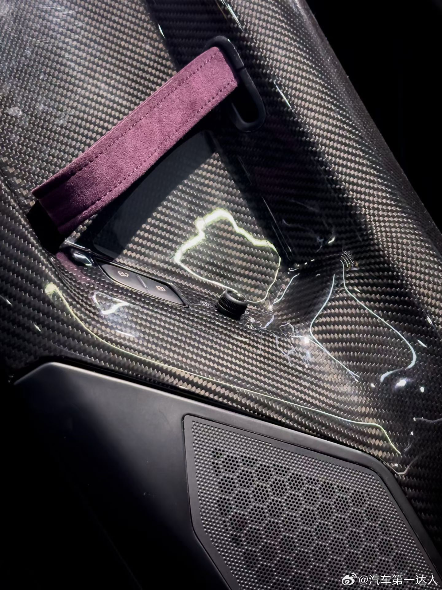  Aventador LP 740S，原车白色，全套紫碳SVR套件，全段IPE排