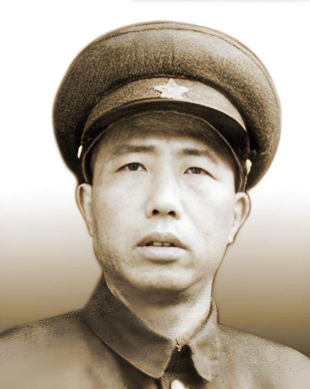 1929年，湖北红安19岁少年骗母亲“出门办事”后消失，二十年后以军区司令身份回