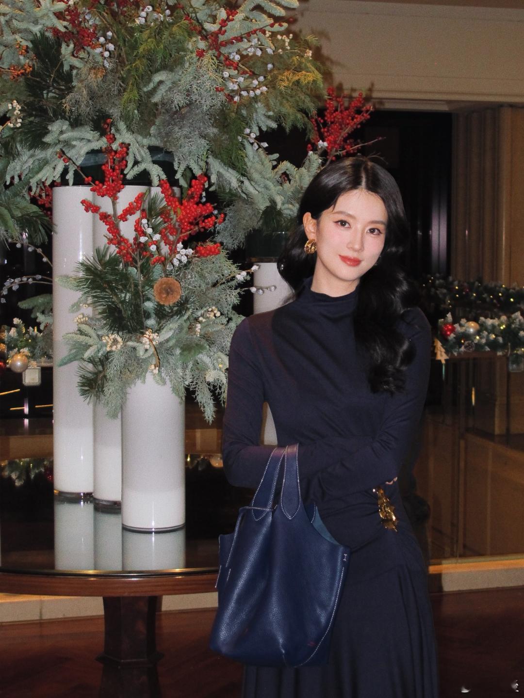 有没有感觉郭宇欣和乔欣有点像 不过两个人目前的发展状态却大不相同乔欣婚后已经慢慢