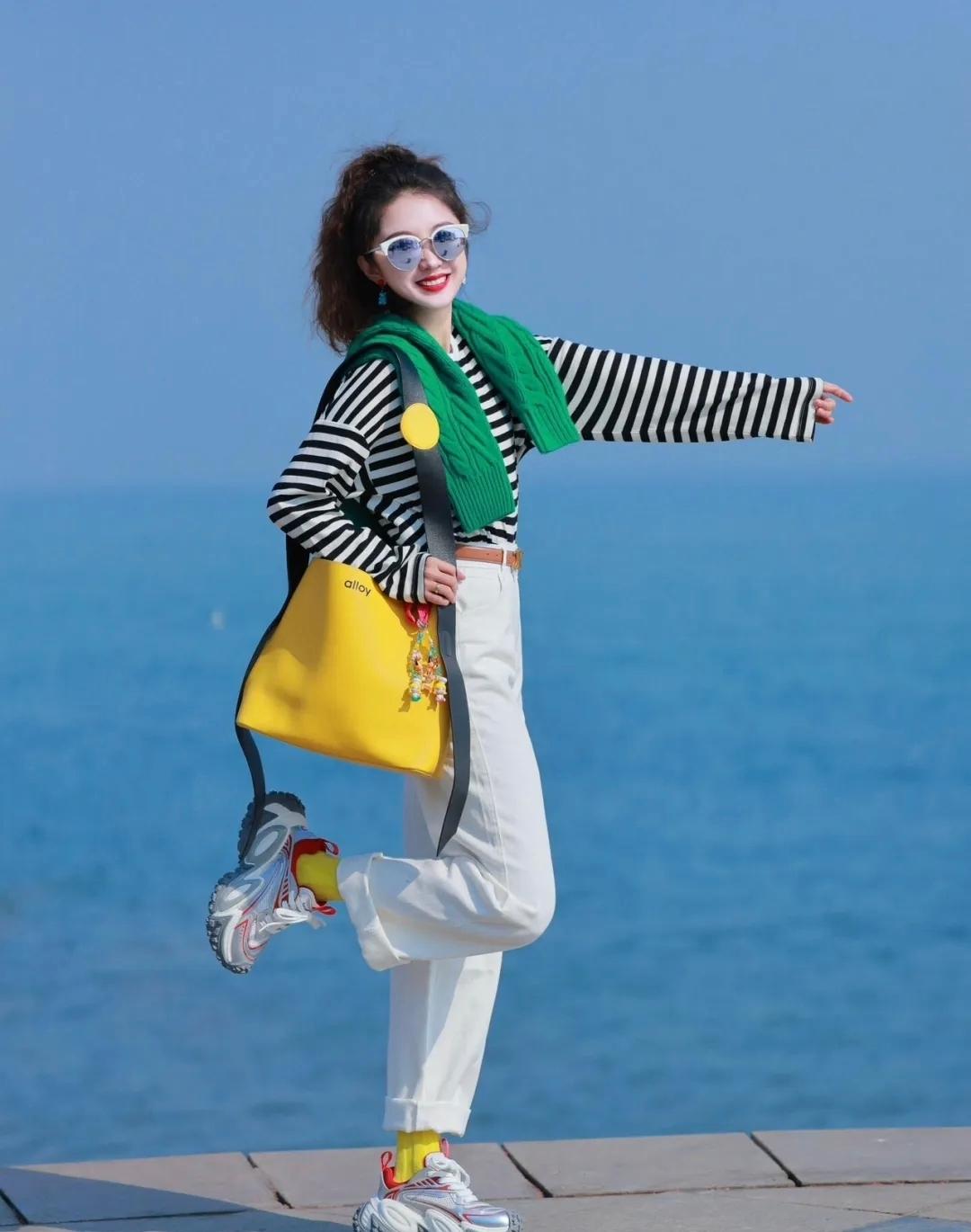 穿搭风格，时尚靓丽，鞋子很有特点穿搭 气质穿搭 穿搭分享 多款穿搭示范 日常穿搭