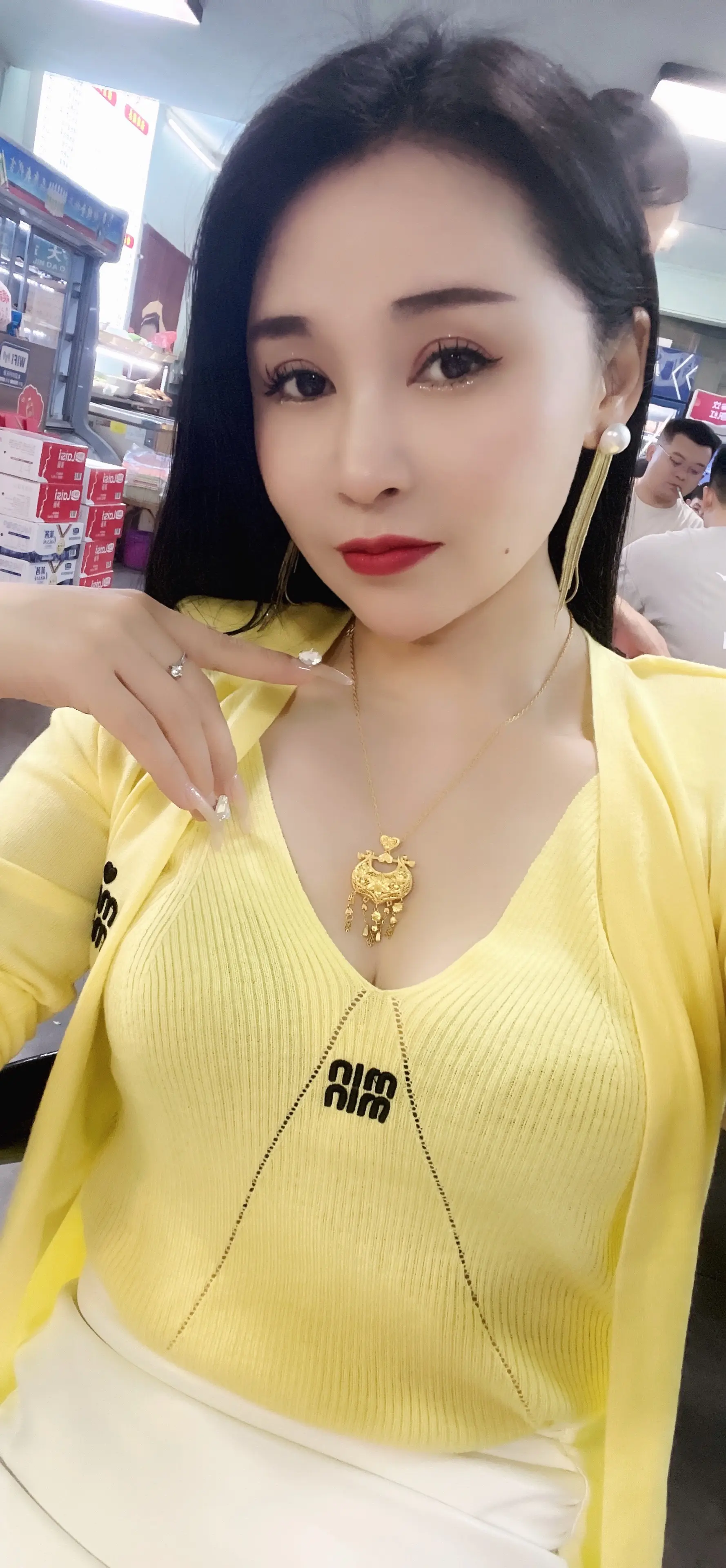 大家都是手机不离手的人；其实沉默就是代表了一切！干麻一定要问一个结果呢？