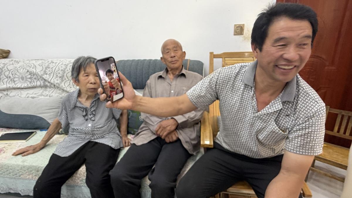 人世间最煎熬的等待，莫过于亲人走失、杳无音信三十五年。对于无法听、无法说的聋哑人
