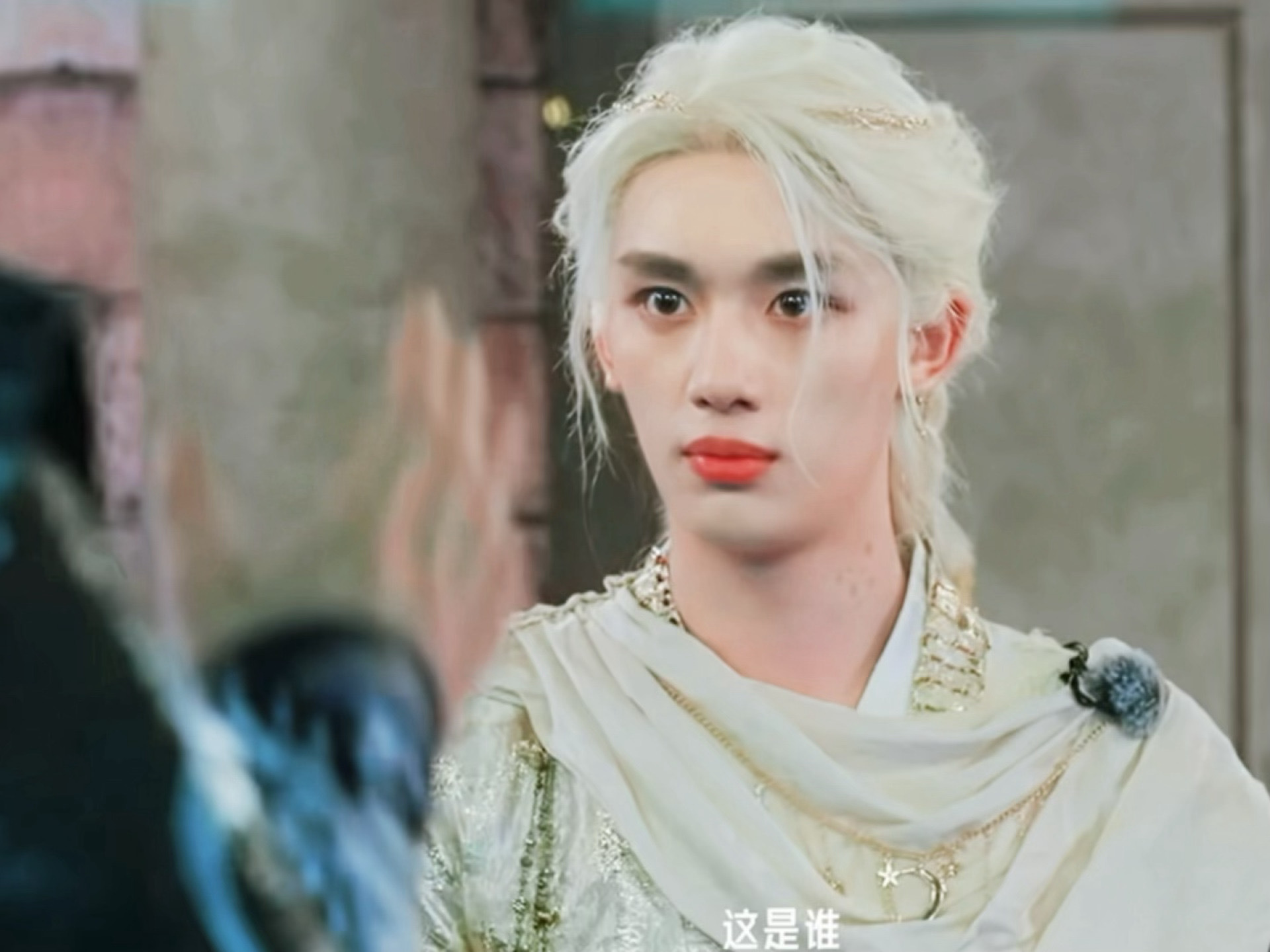 这个好像哈兰/德那只小黄鸭 