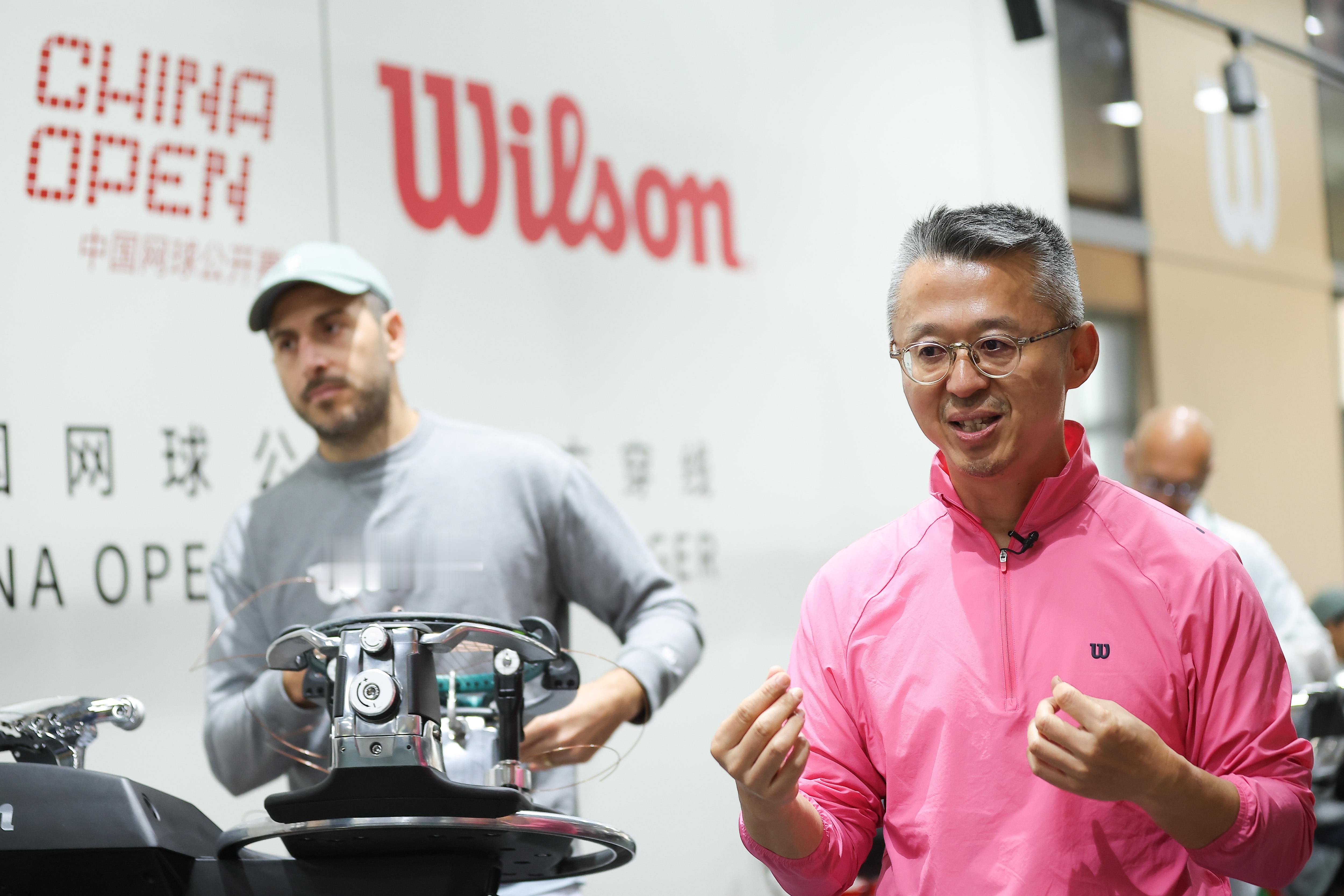 又是粉嘟嘟为Wilson营业的一天。中网 今年的2026中网 ，Wilson为赛