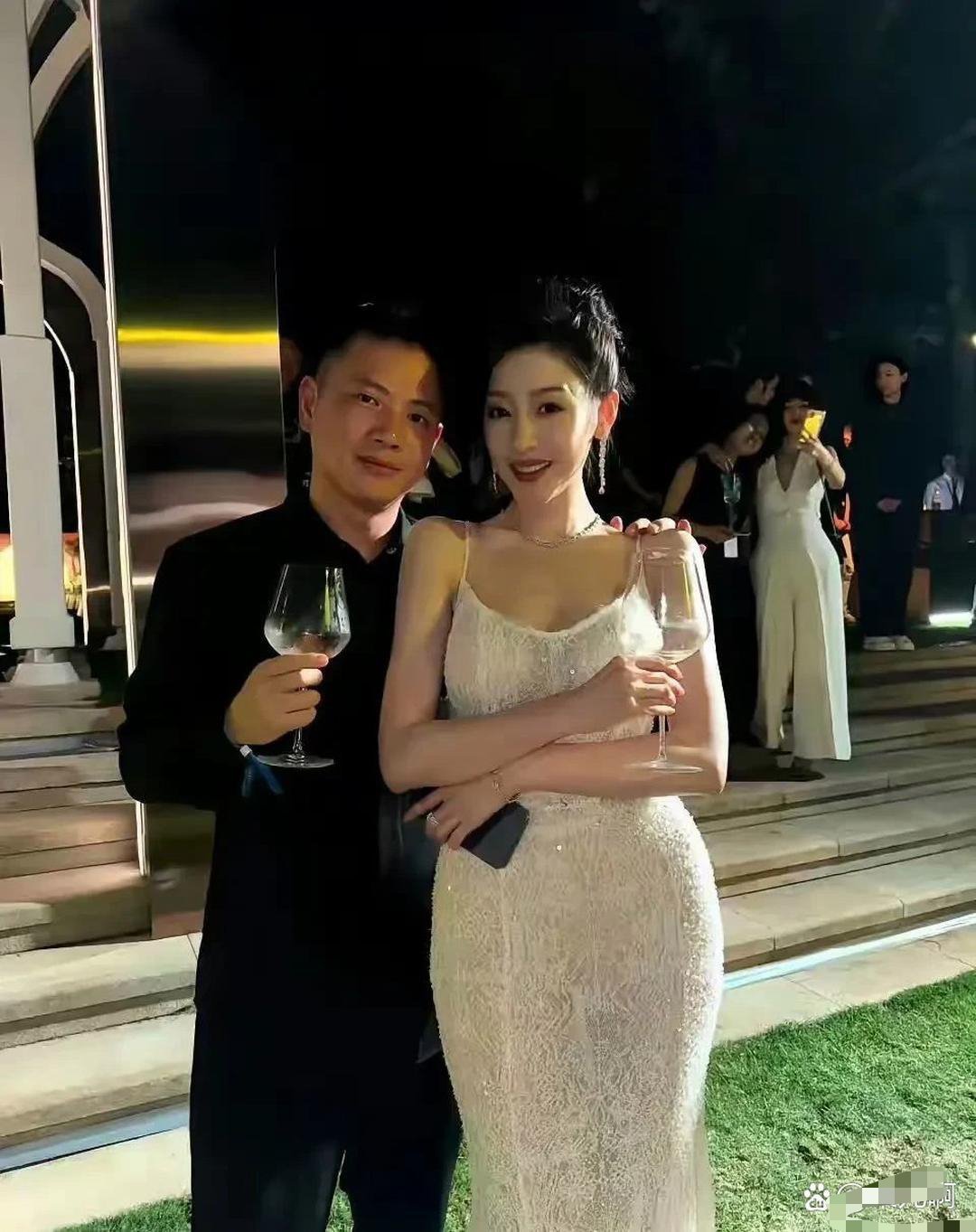 张天爱的胯，那才是货真价实的胯。 