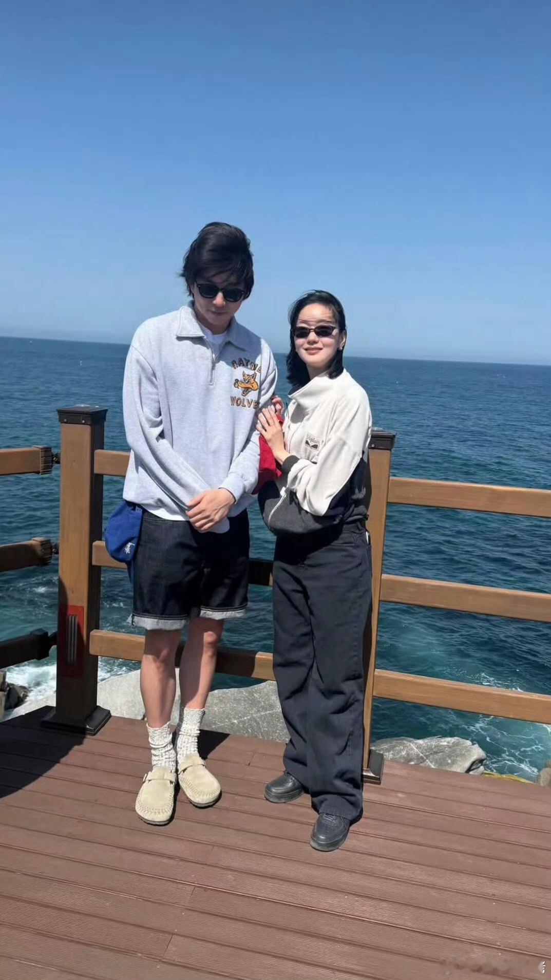 全世界都在炒二搭剩饭啊，好像老头老奶 