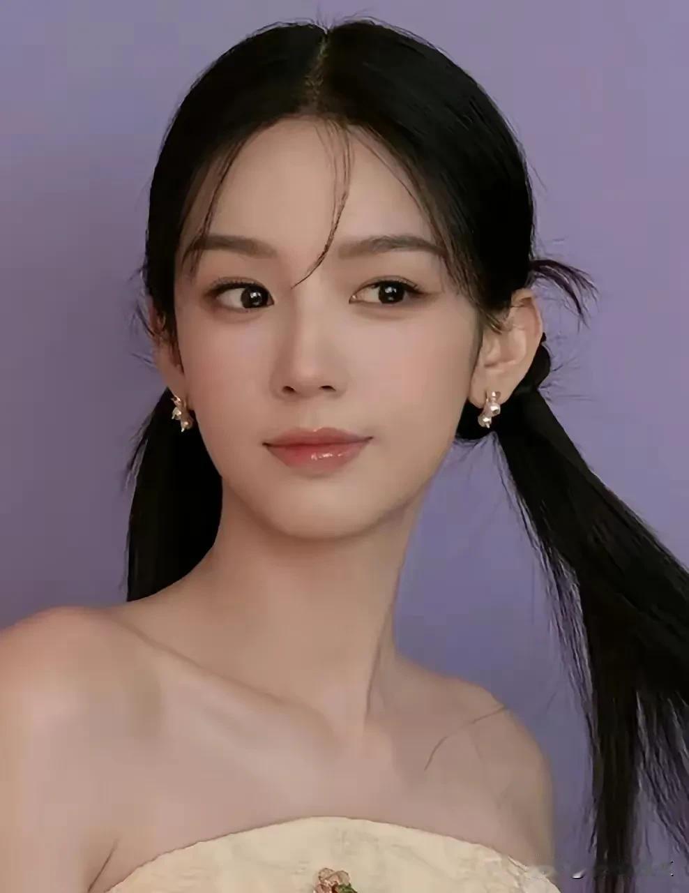 周也美图分享，双马尾呦女星美照分享 美女明星照分享 明星美女力荐 美女?明星 美