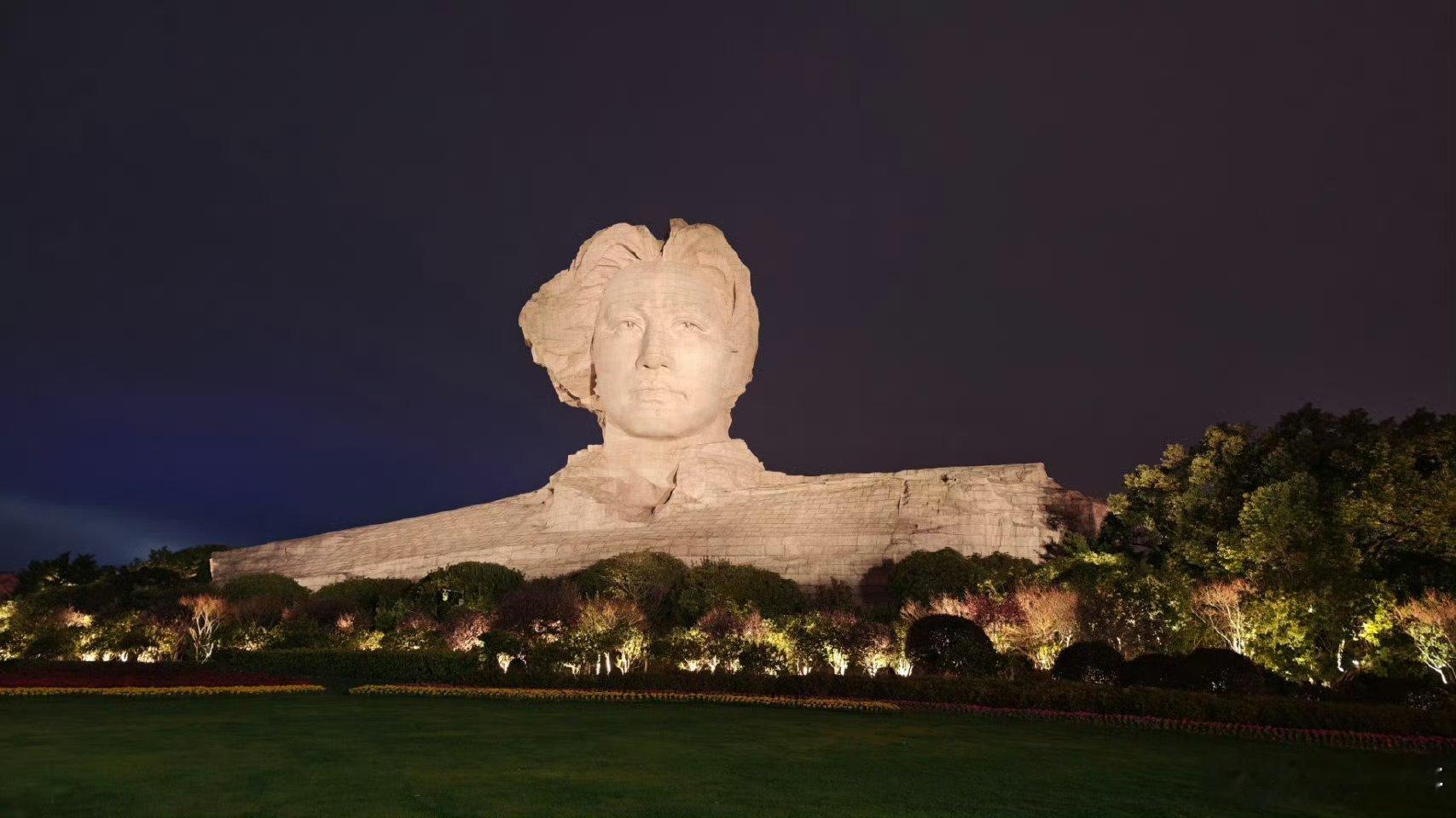 橘子洲头，伟人不朽 