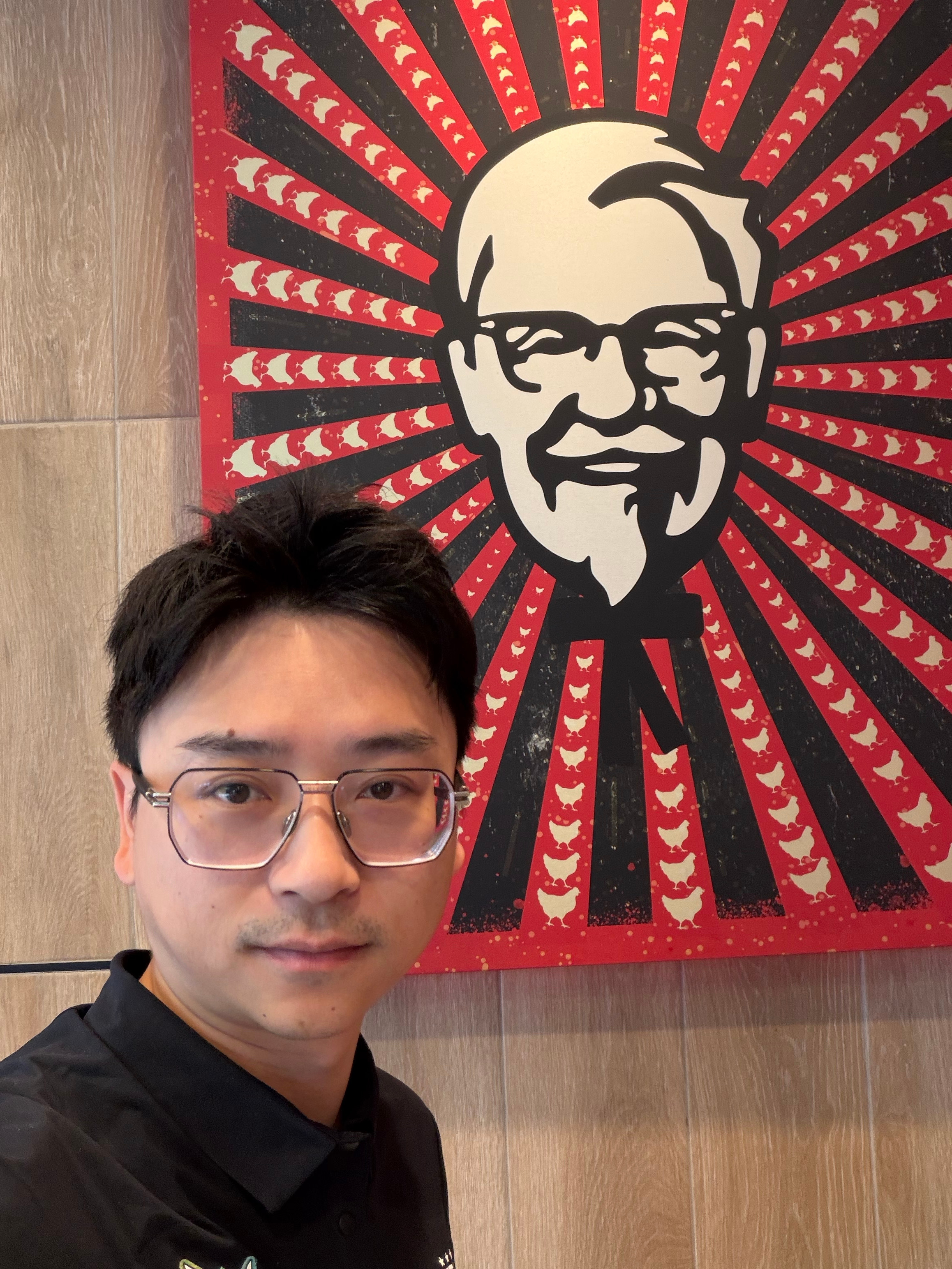 在异国他乡，当然要吃当地特色美食冒个泡足球少年一路向前 墨西哥