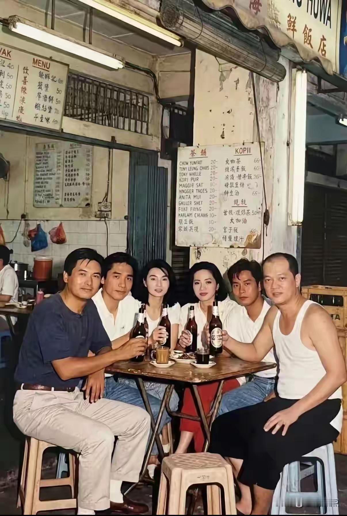 六位明星同框照
你们认识吗？
实在是太接地气了，一点也没有明星架子
他们六位明星