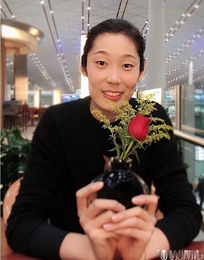 朱婷将在珠三角大湾区发展排球事业！这是好消息，据说她将携手霍启山大湾区排球训练基