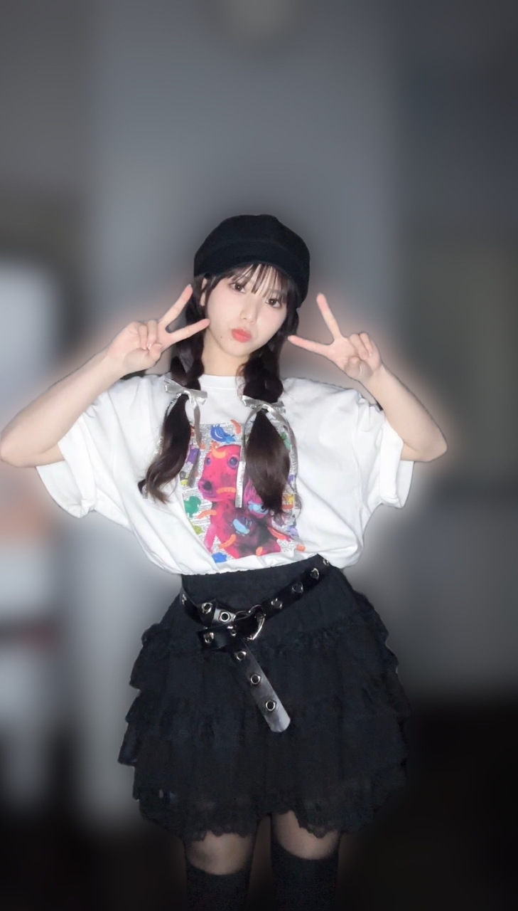 下田衣珠季「お洋服合わせてる時にお菓子食べたくなって食べてたら汚しちゃったから服