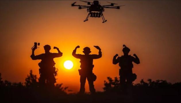 12/26日乌无人系统部队在过去一天内打击并摧毁了1108个敌方目标。声明写道：