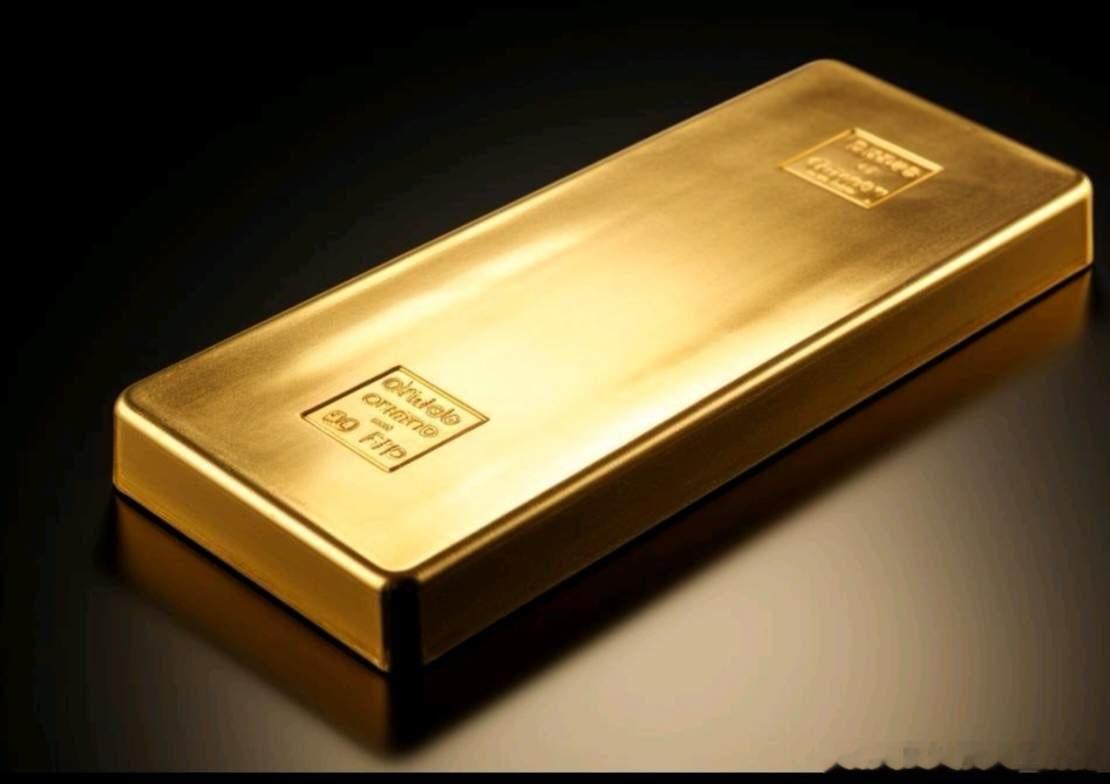 金价狂泻30%今天的金价又要跌破800了这几个月，黄金一路狂泻，金价从900+一