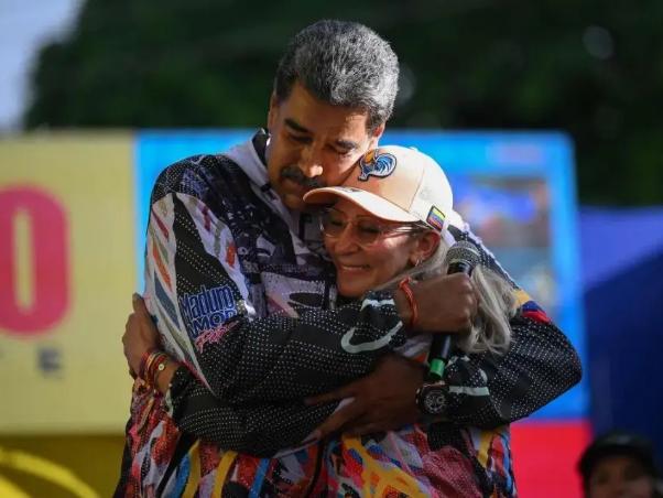 马杜罗再露面暴瘦26斤！狱中发声称“内心平静”，美国这波太狠了。

委内瑞拉总统