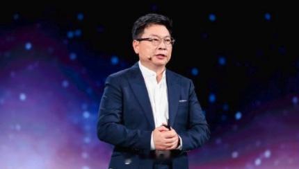 【余承东曾称扛不住了也可能涨价】余承东称手机将大规模涨价余承东回应手机涨价今日下