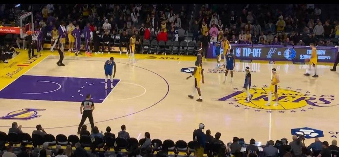 新赛季揭幕战焦点对决落幕，勇士主场以119-109击败湖人拿下开门红！巴特勒成全