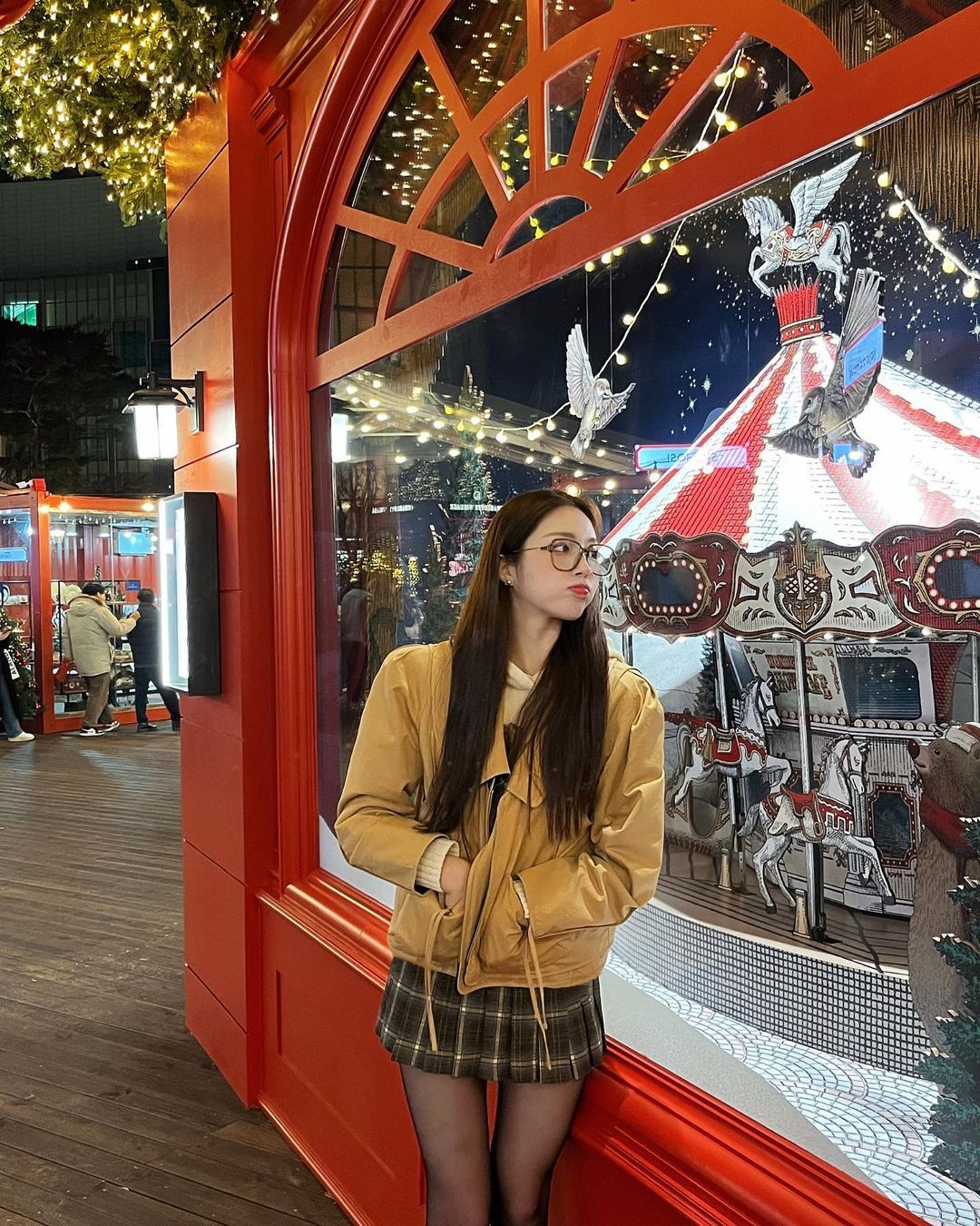 换乘恋爱2  241126 海恩 ins更新“Christmas market 