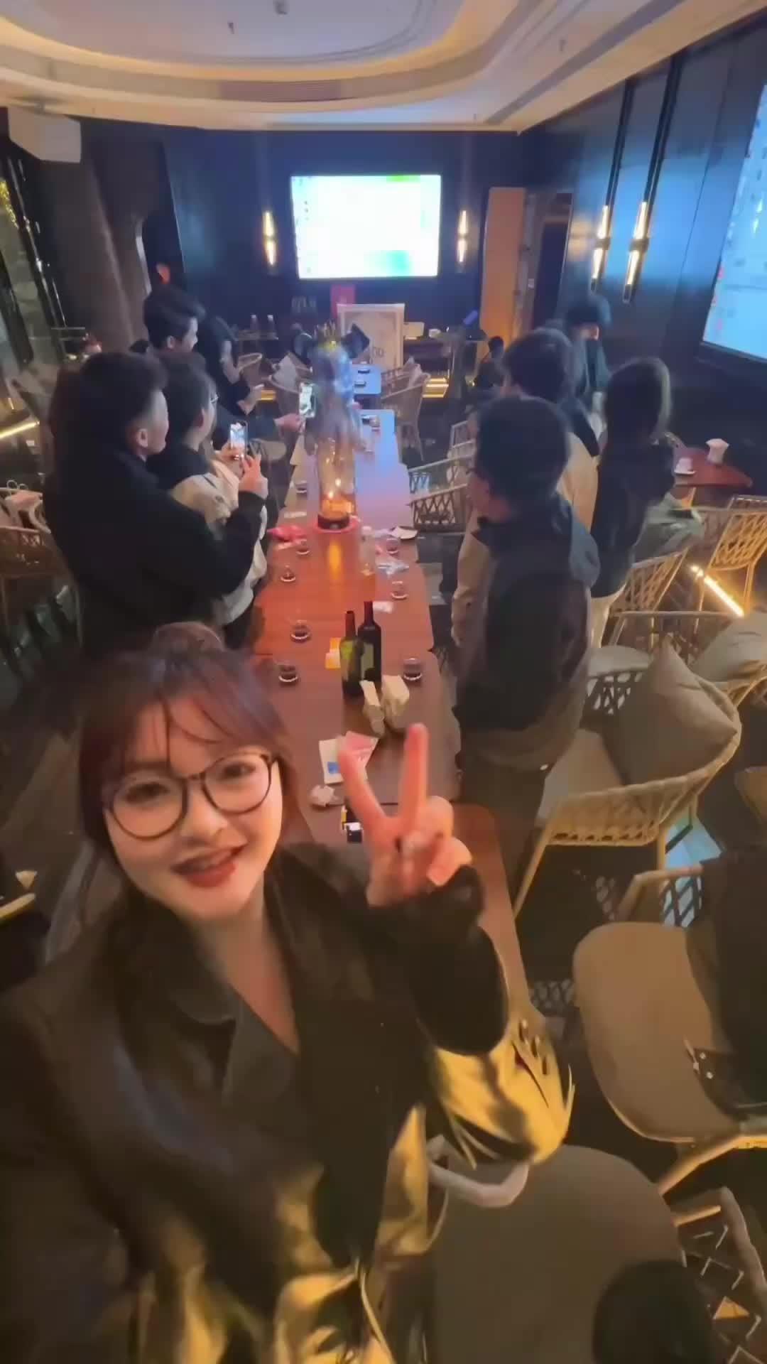最后几分钟 祝马哥生日快乐🎂 - 天天Vlog  主打学达令和唐总 ...