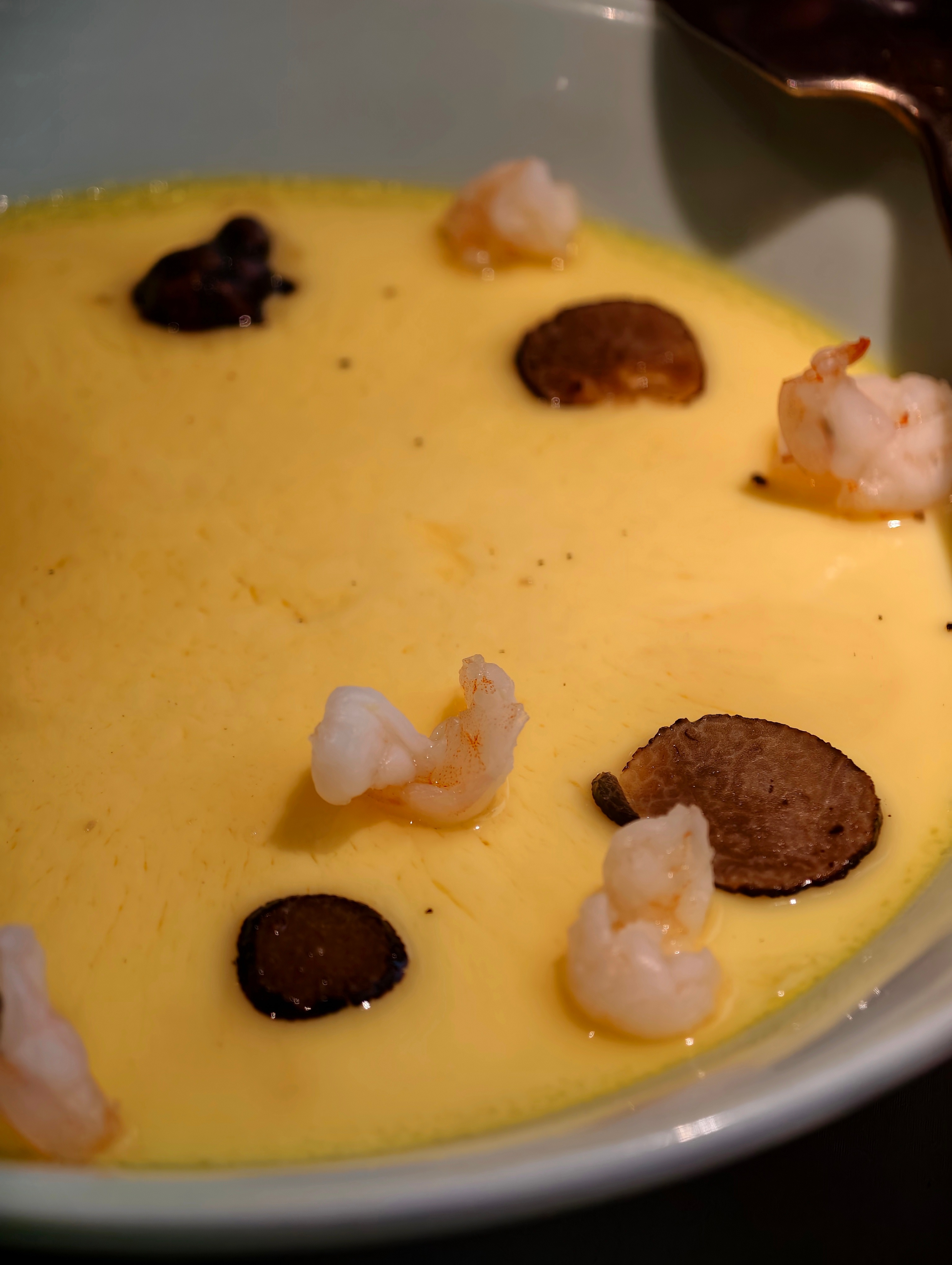 第一次见黑松露切片的  一会儿看看 MBN 深圳·靠山(壹方中心)