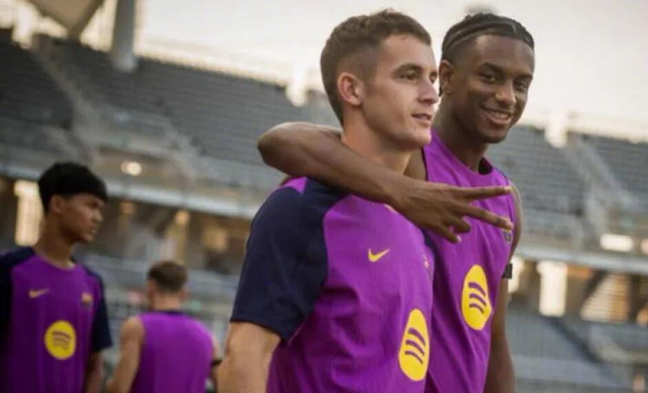 据西班牙媒体《世界体育报》透露，巴萨收到了韩国方面的丰厚邀约，一份约900至10