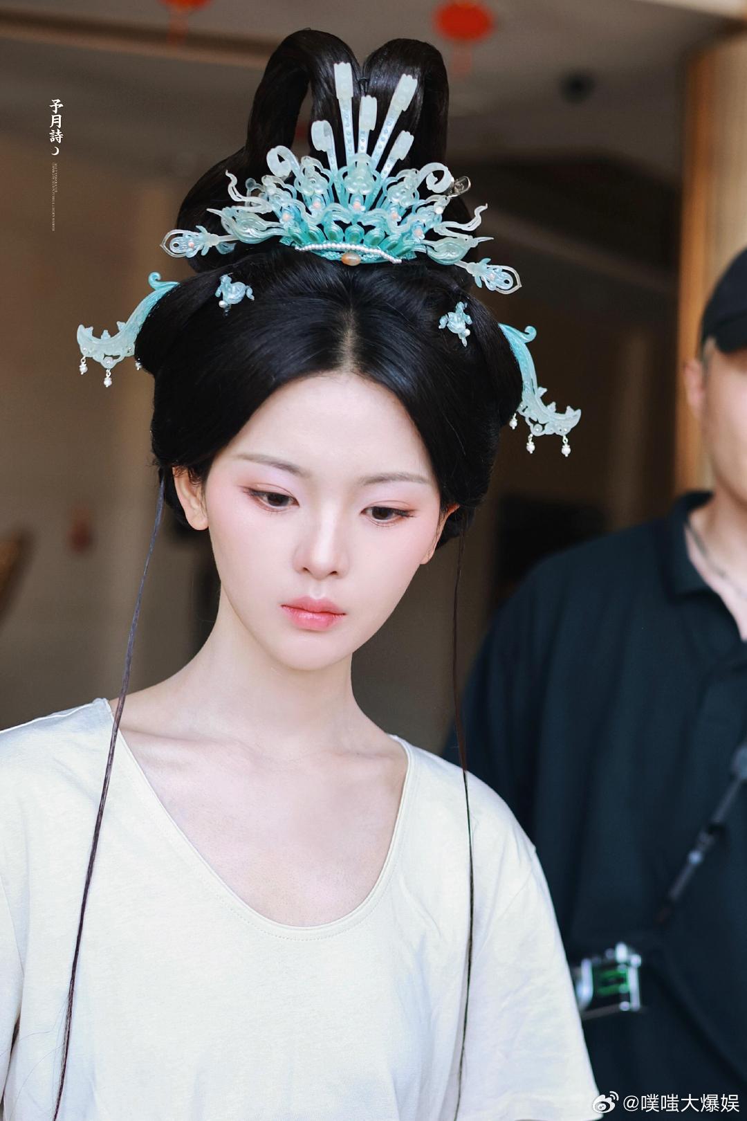 杨超越杨超越峨眉出妆好美杨超越客串谢观妙 我宣布这个古偶不能没有杨超越啊，客串峨