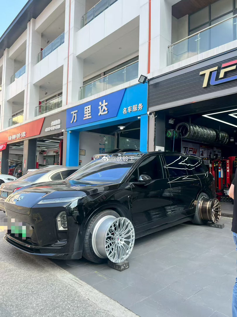蔚来ES8，选新鞋 