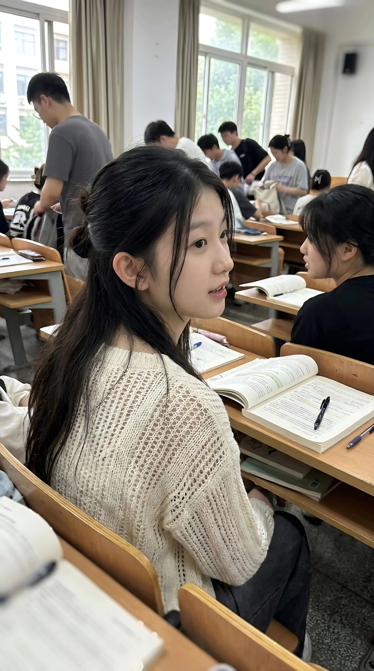总以为来日方长，却忘了人生是减法。青春里最大的遗憾，大概就是总以为来日方长，却忘