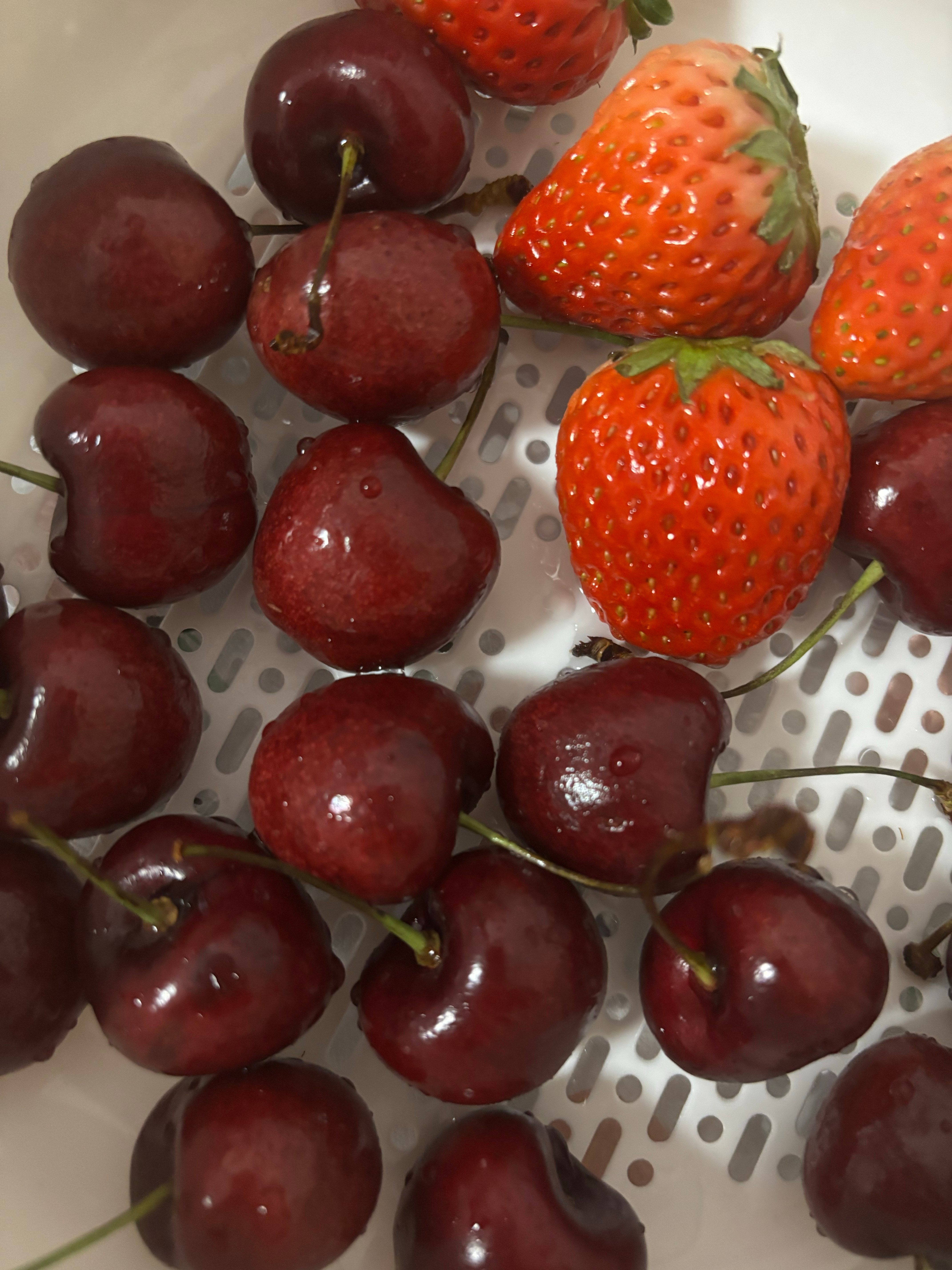 当纠结吃车厘子还是草莓时算了 还是都买吧