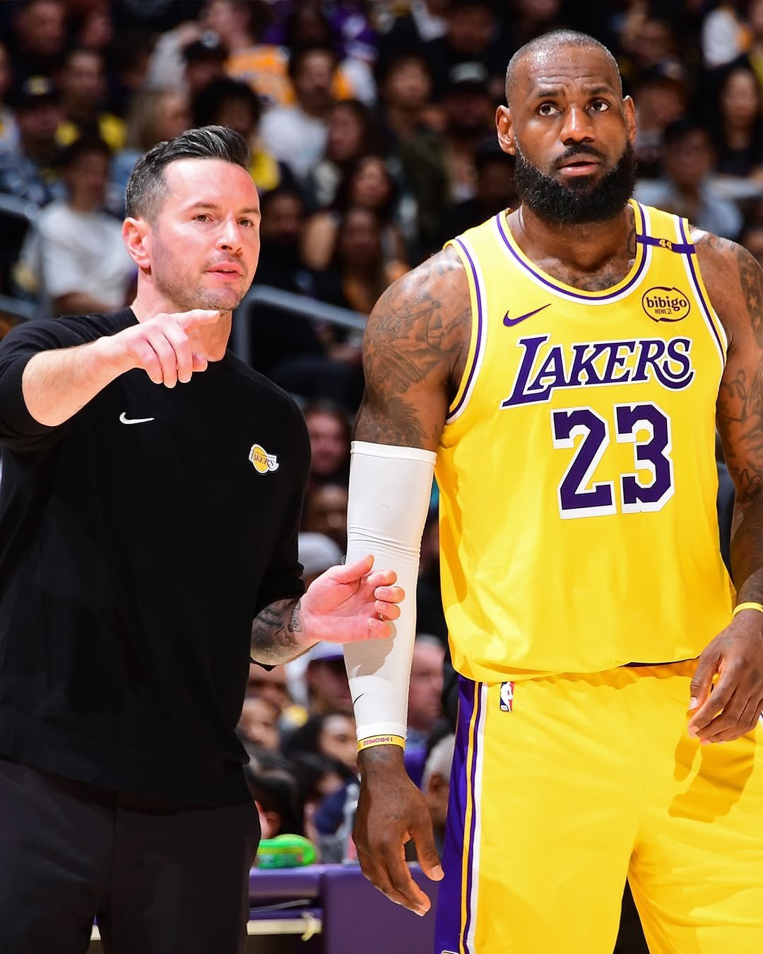 昨天有人去虎扑发帖，说我和球迷们一起喷雷迪克。理由一大堆，看了有点想笑。下次直接