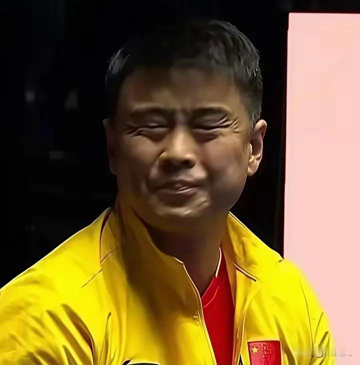 现在最难受最尴尬的就是男队主教练王皓了！
也不知道是美国大满贯太难打了，还是国乒