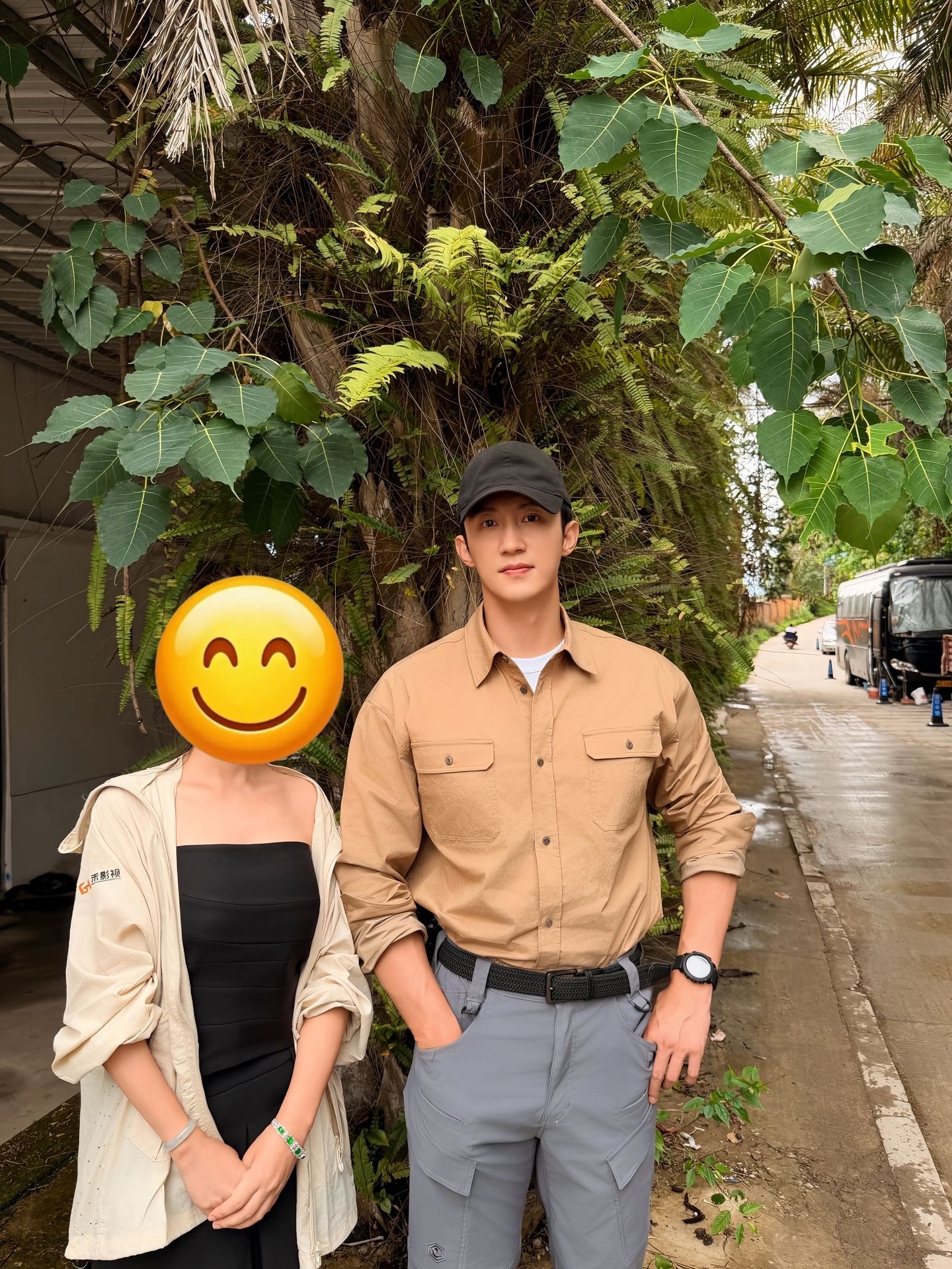黄景瑜黄景瑜明川有知夏黄景瑜厉泽川 捞到几张超帅的合影警服就好像长在他身上的cr