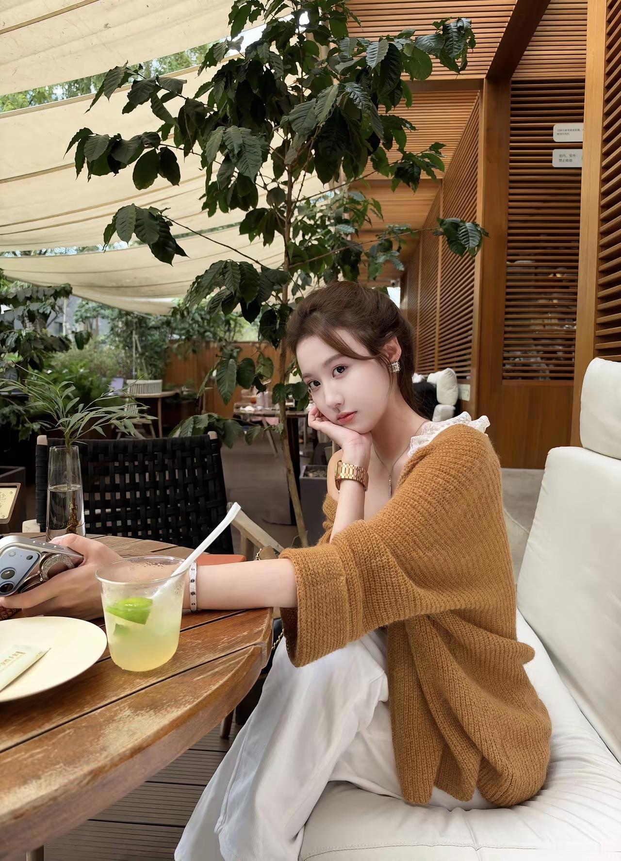 秋日生活打卡季晒一晒你的日常穿搭 美妞们日常穿搭分享 女装穿搭分享推荐 有气质的