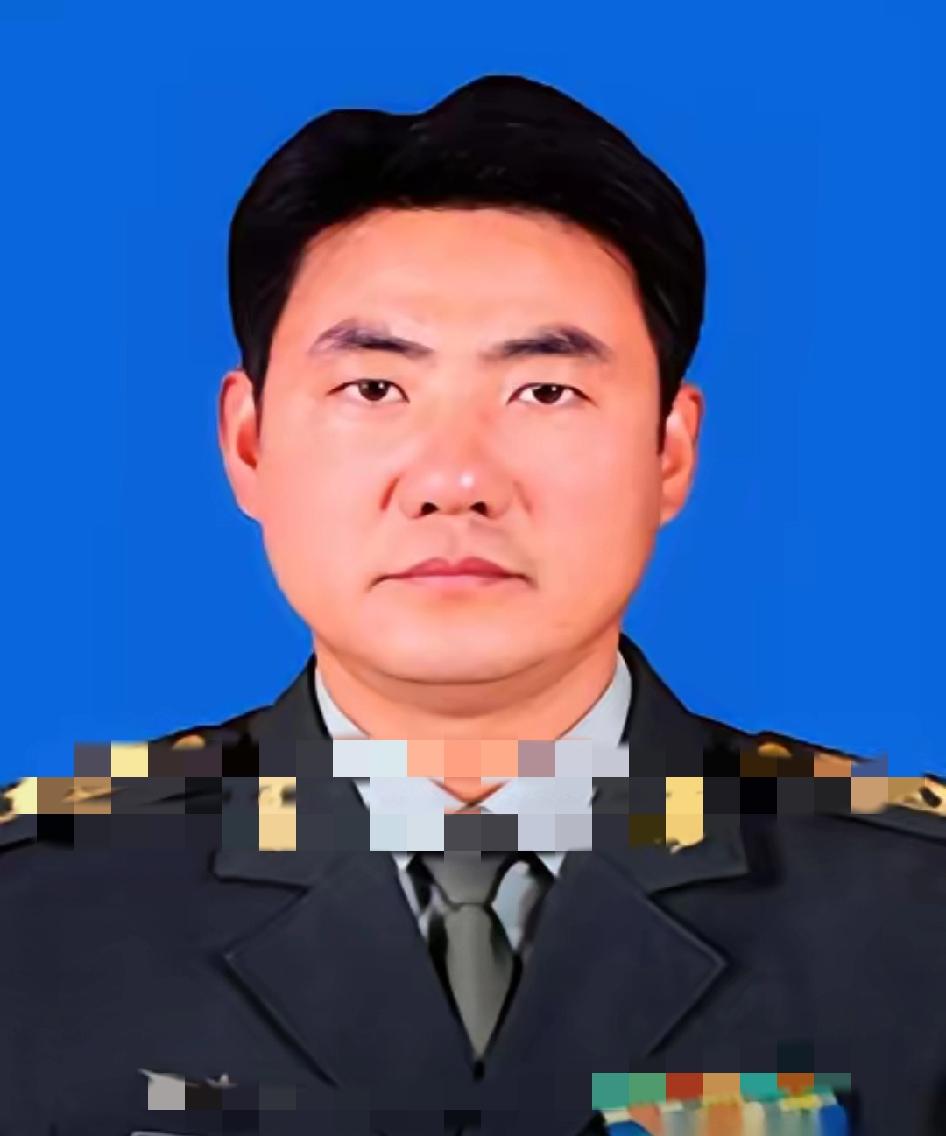 全军都在喊“踏平朱日和，活捉满广志”，你敢信这是喊给自家兄弟的？
 
满广志，朱